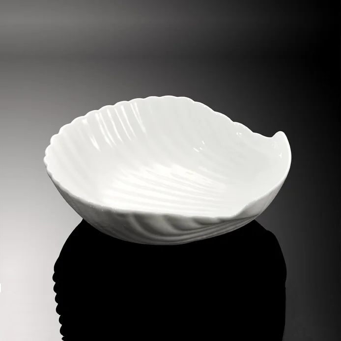 10" Ceramic Shell Shape Bowl